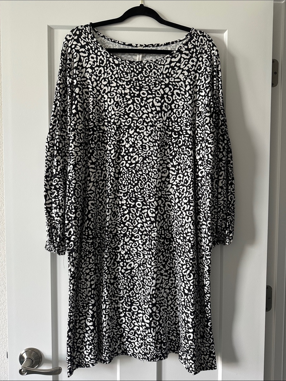 Black & White Leopard Print Midi Dress with Scoop Neck